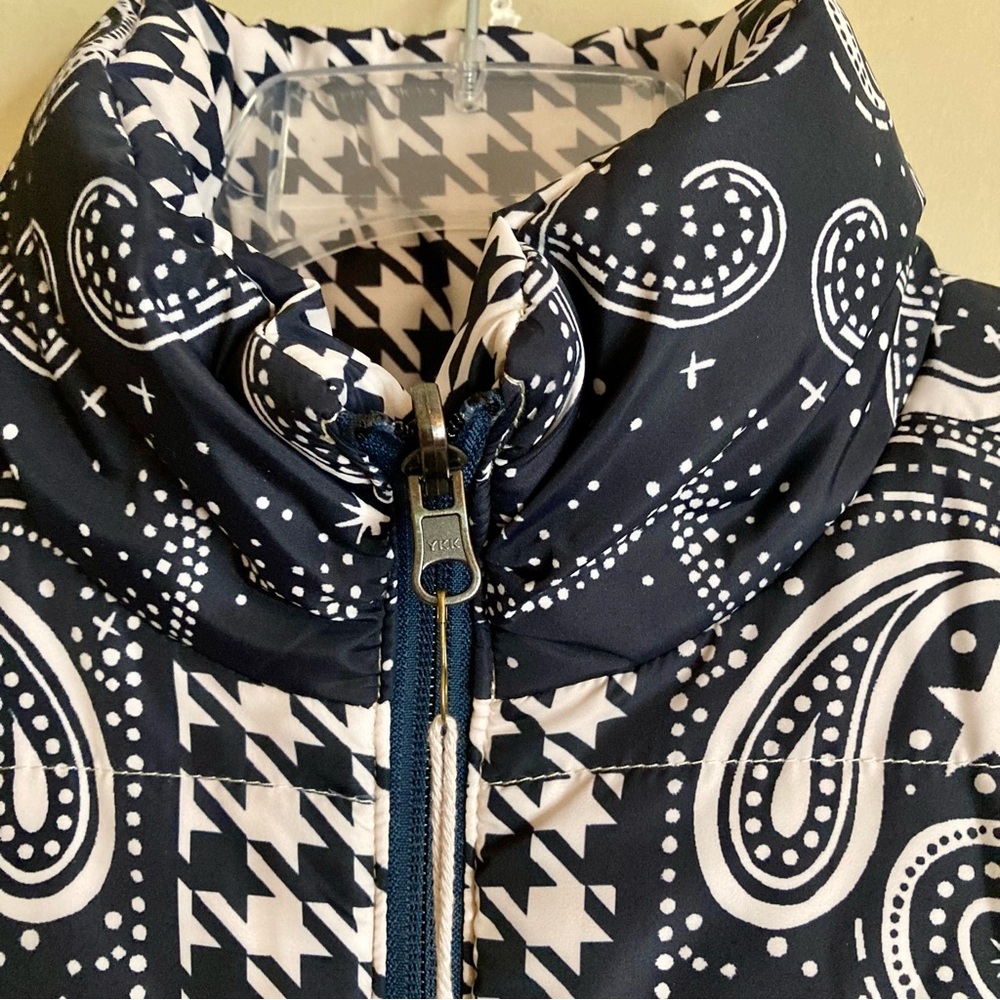 NEW Johnny Was Sasha Vest Reversible Puffer Houndstooth Floral Black White Sz M - Picture 10 of 16
